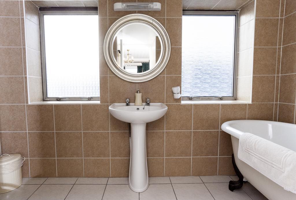 Poolewe Hotel Екстер'єр фото